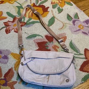 EUC Lululemon all night festival bag 5L.